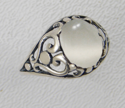Sterling Silver Filigree Heart Ring With White Moonstone Size 9 Sterling Silver Filigree Heart Ring With White Moonstone Size 9